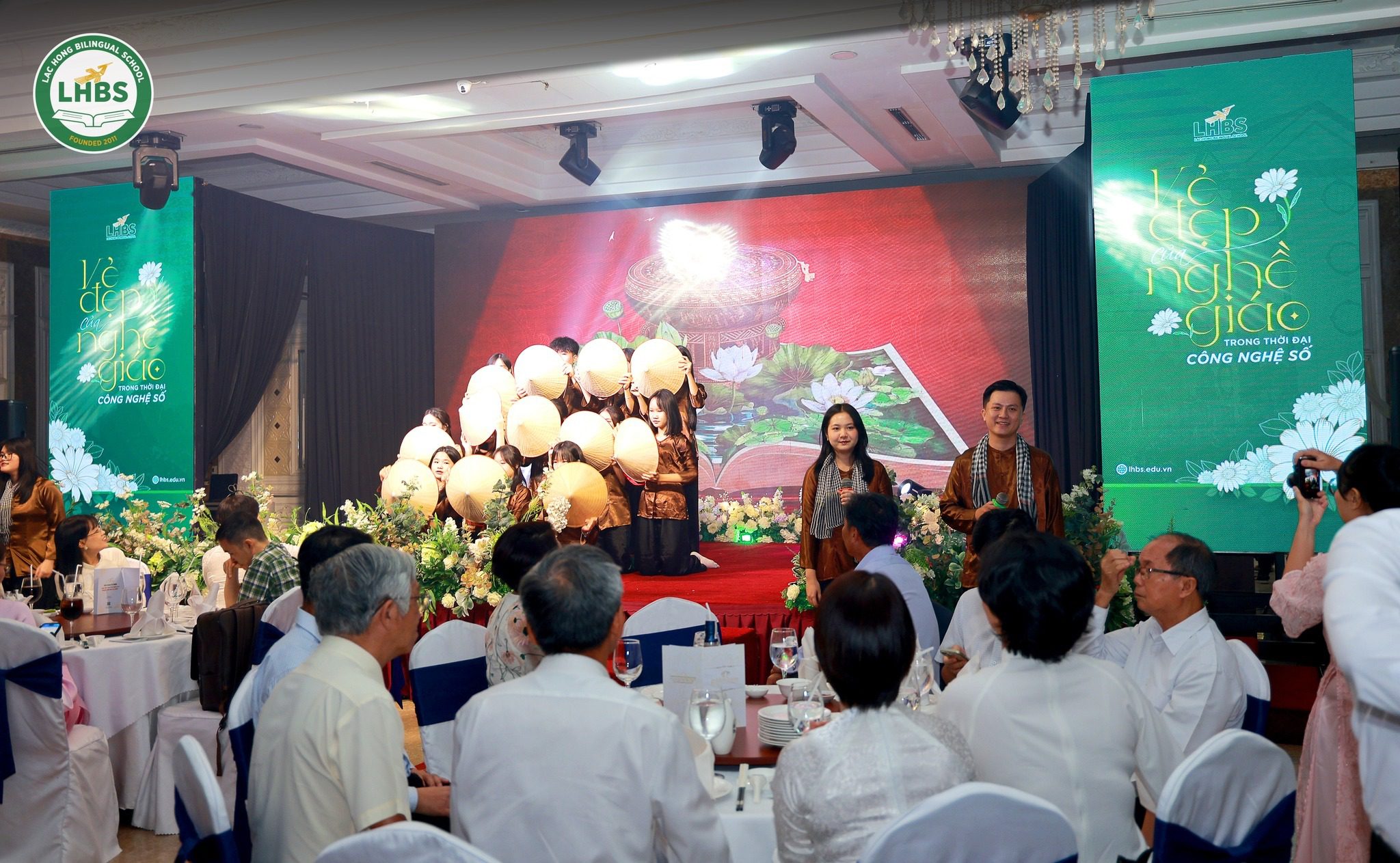 GVNV LHBS tham gia toạ đàm "Vẻ đẹp nghề giáo trong thời đại công nghệ số"