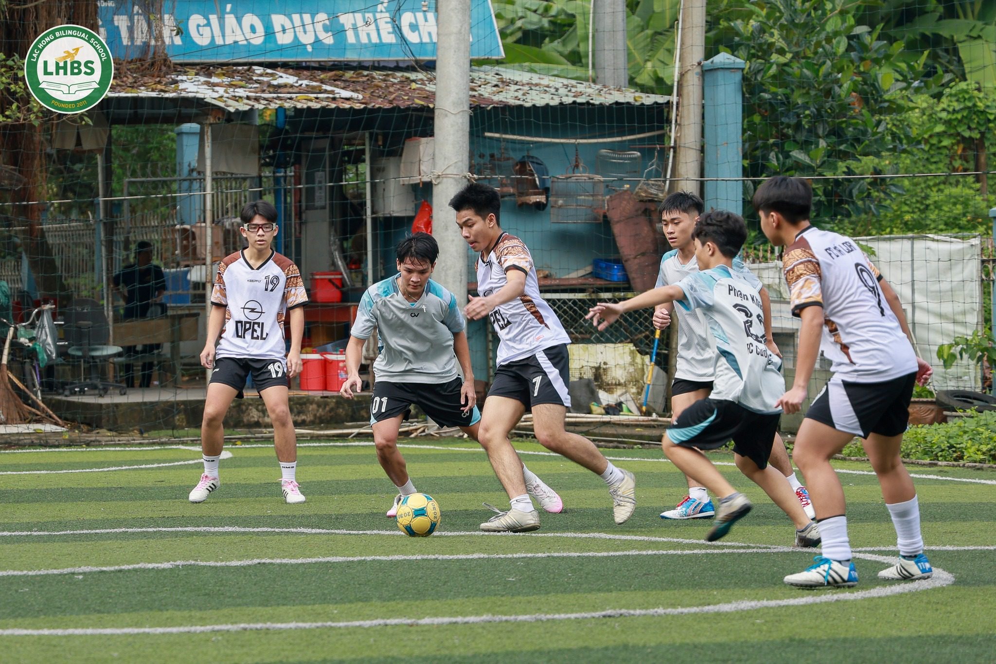 Học sinh Song ngữ Lạc Hồng tham gia hội thi thể thao