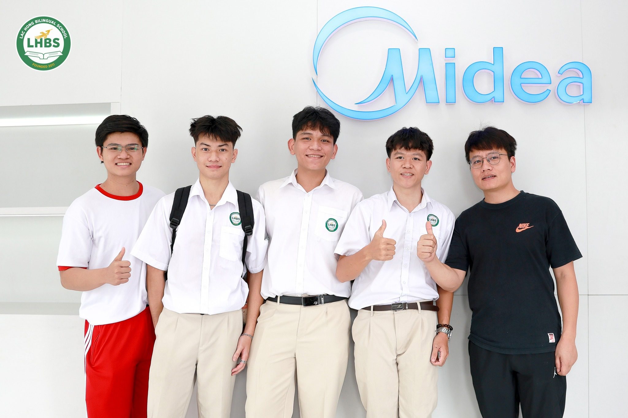 Học sinh khối 12 Song ngữ Lạc Hồng trong hành trình hướng nghiệp