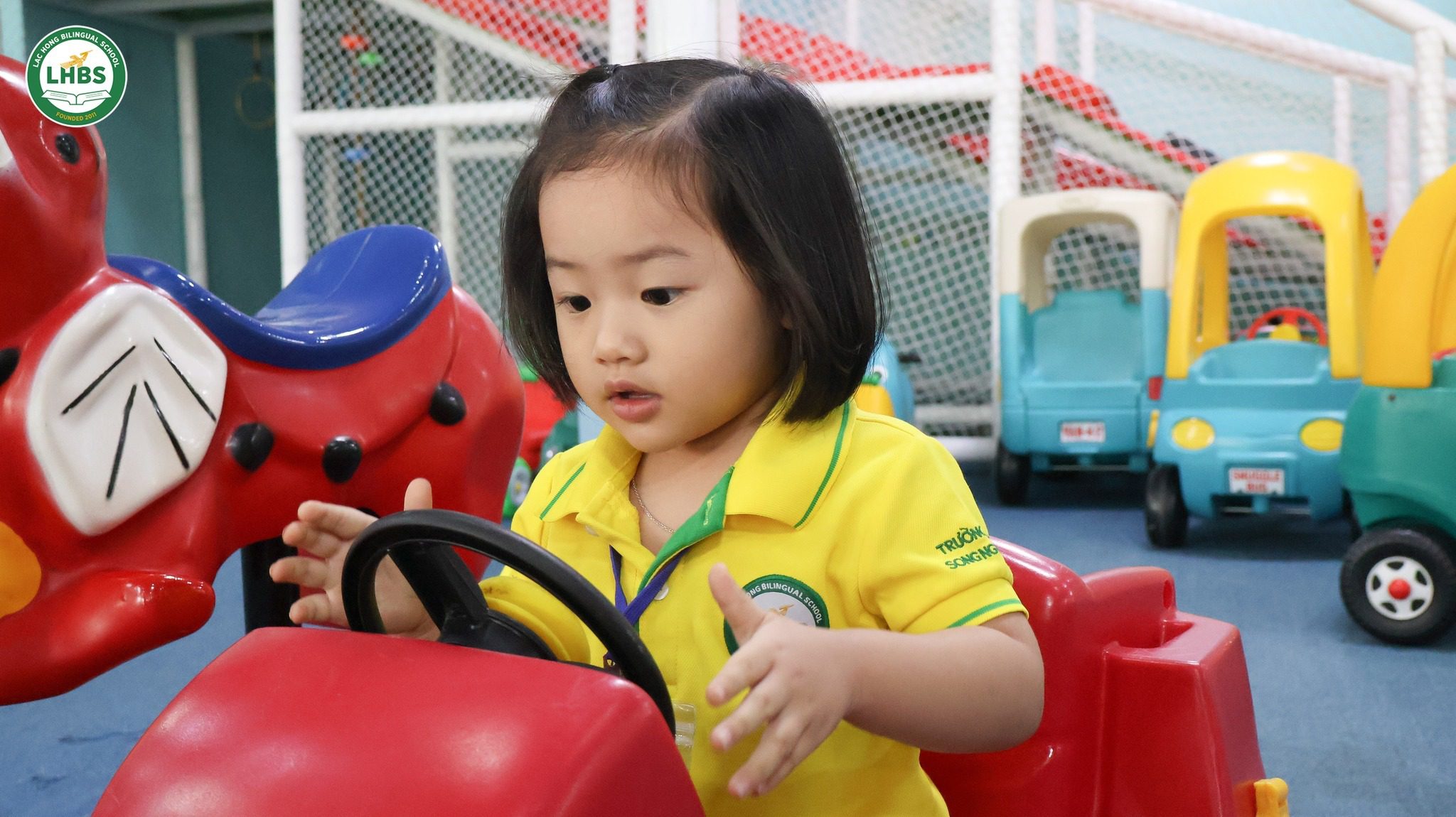 Học sinh Mầm non Song ngữ Lạc Hồng trải nghiệm Khu vui chơi Giáo trí Jolion.