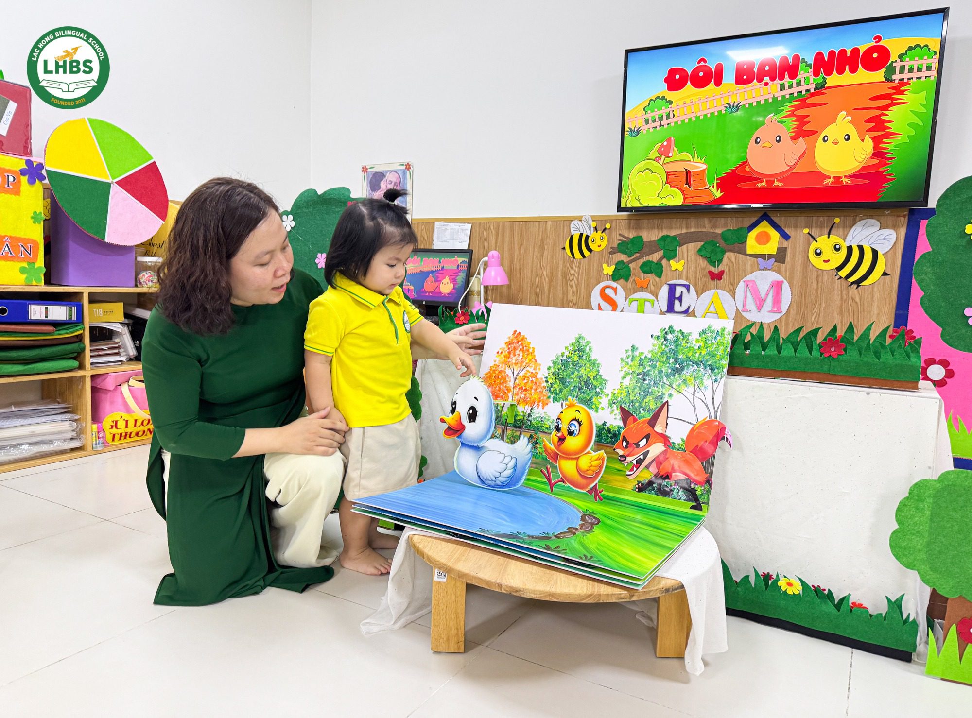 Phụ huynh Mầm non Song ngữ Lạc Hồng trải nghiệm Ngày Đồng Cảm