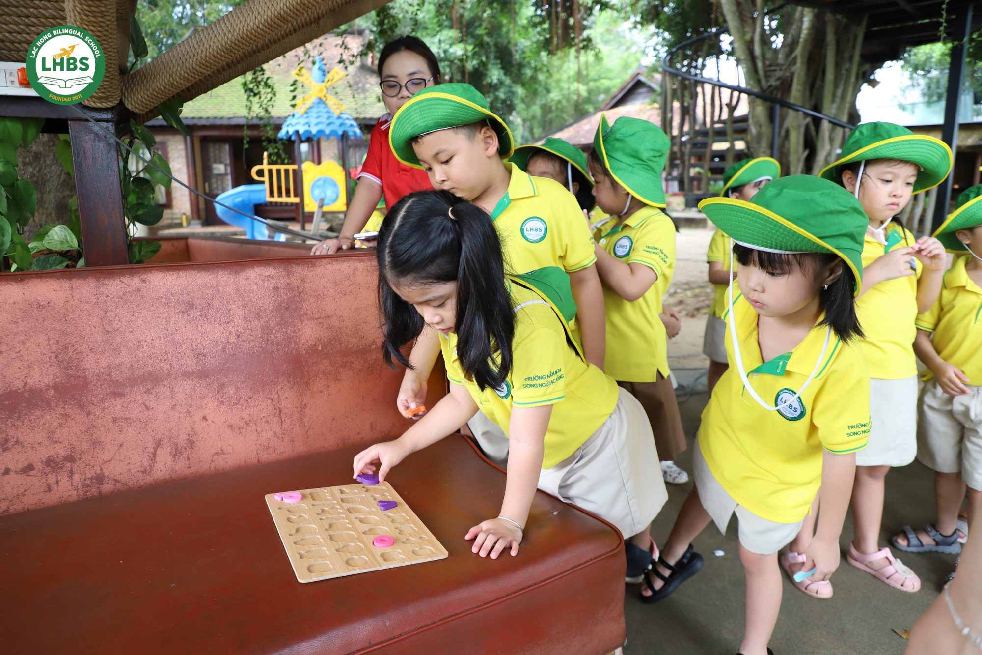 Học sinh Chồi và Lá Mầm non Song ngữ Lạc Hồng khám phá thiên nhiên tại Asia Island Glamping