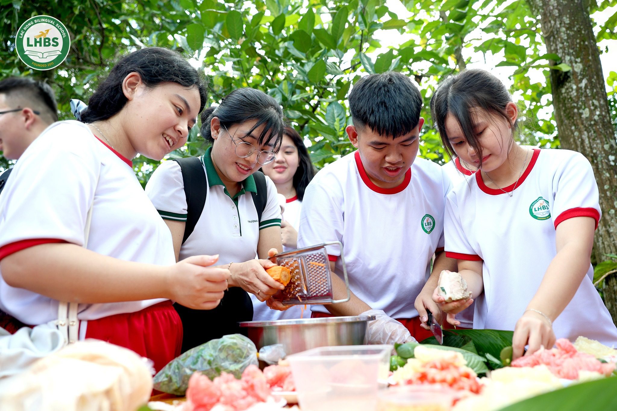 Học sinh Song ngữ Lạc Hồng học hỏi từ trải nghiệm thực tế trong chương trình "Giáo dục địa phương"