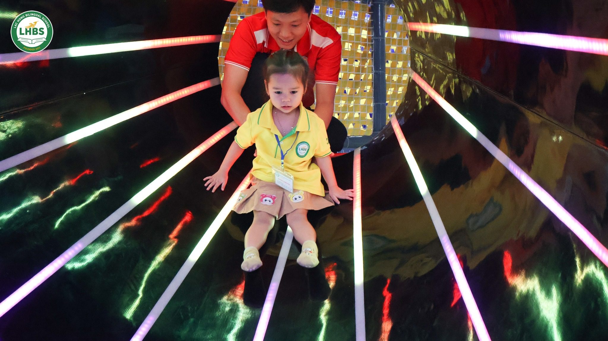 Học sinh Mầm non Song ngữ Lạc Hồng gắn kết bạn bè tại chuyến trải nghiệm Gigamall