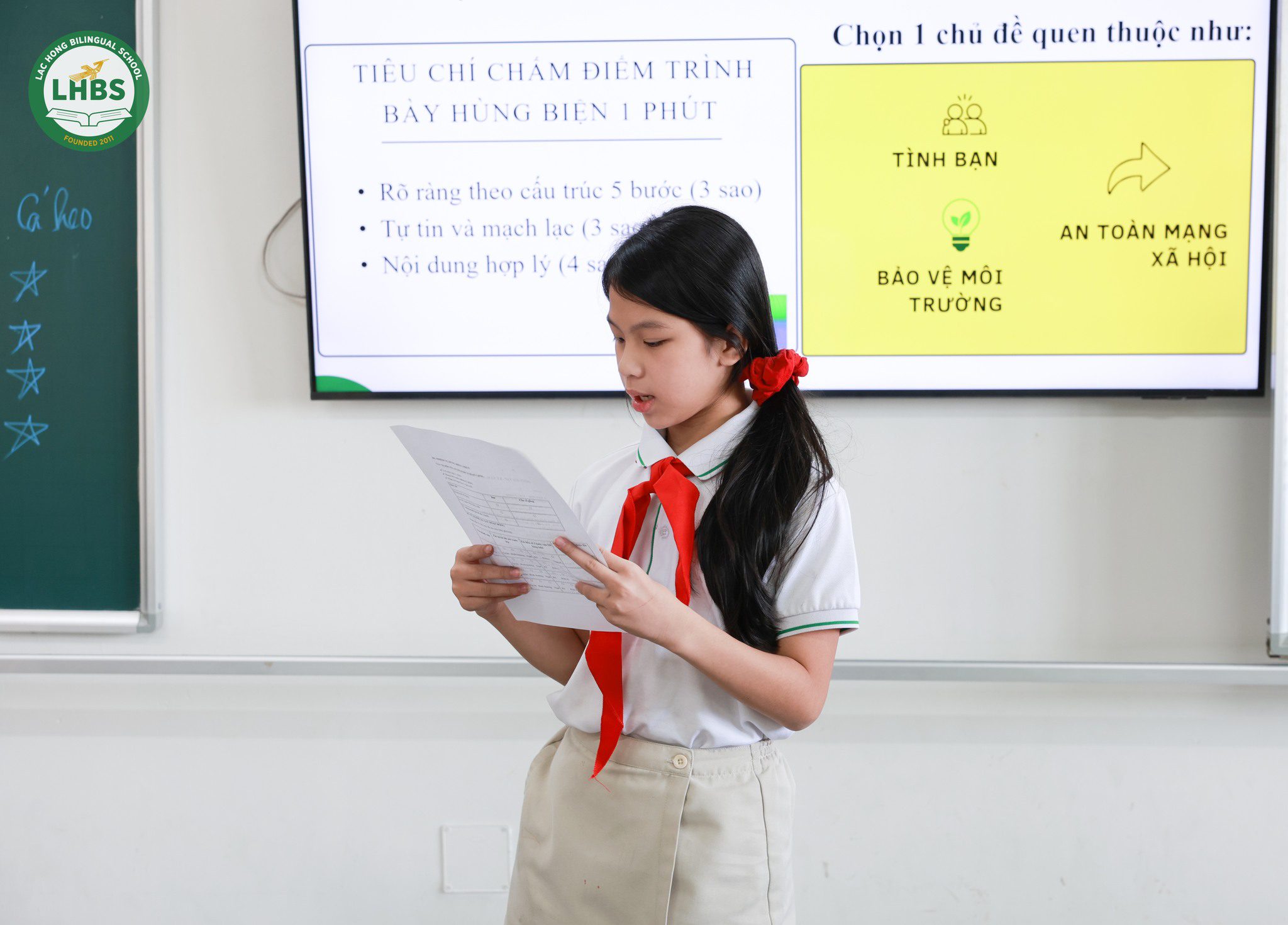 Học sinh Song ngữ Lạc Hồng tham gia tiết học rèn luyện kĩ năng hùng biện