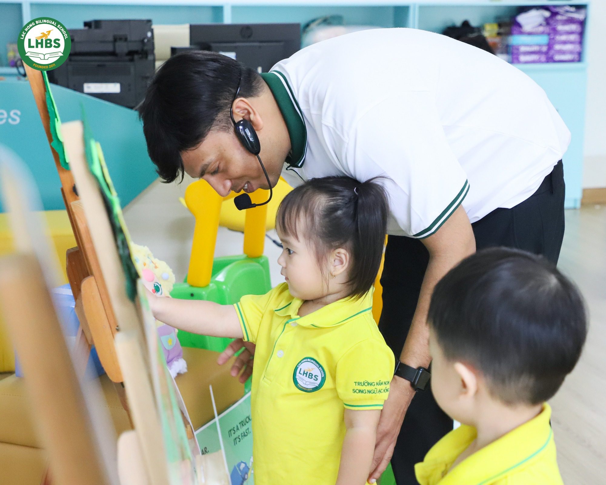 Sự kiện tiếng Anh Toy Quest tại Mầm non Song ngữ Lạc Hồng