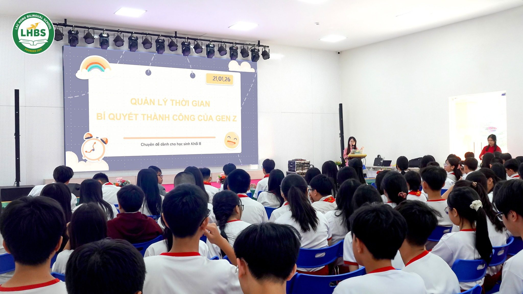 Chuyên đề quản lí thời gian tại Song ngữ Lạc Hồng dành cho học sinh khối 8